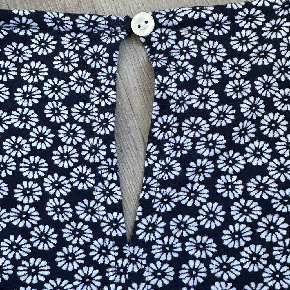 NWOT HOLLISTER Short sleeve short Romper size XXS blue and white floral - Picture 5 of 8